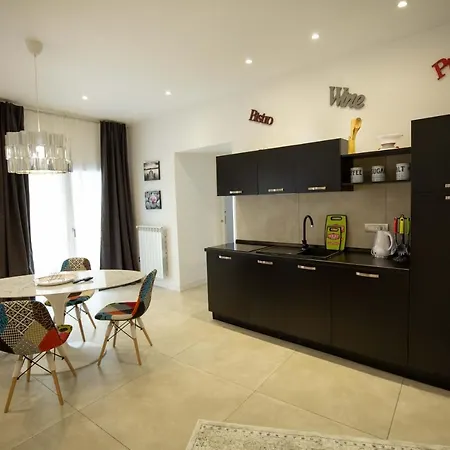 Apartmán Napolidays Downtown By Dimorra